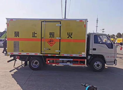 百色爆破器材运输车技术升级与安全合规新趋势